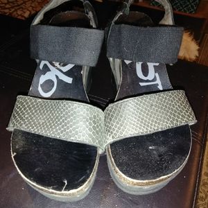 OTBT snake print wedges